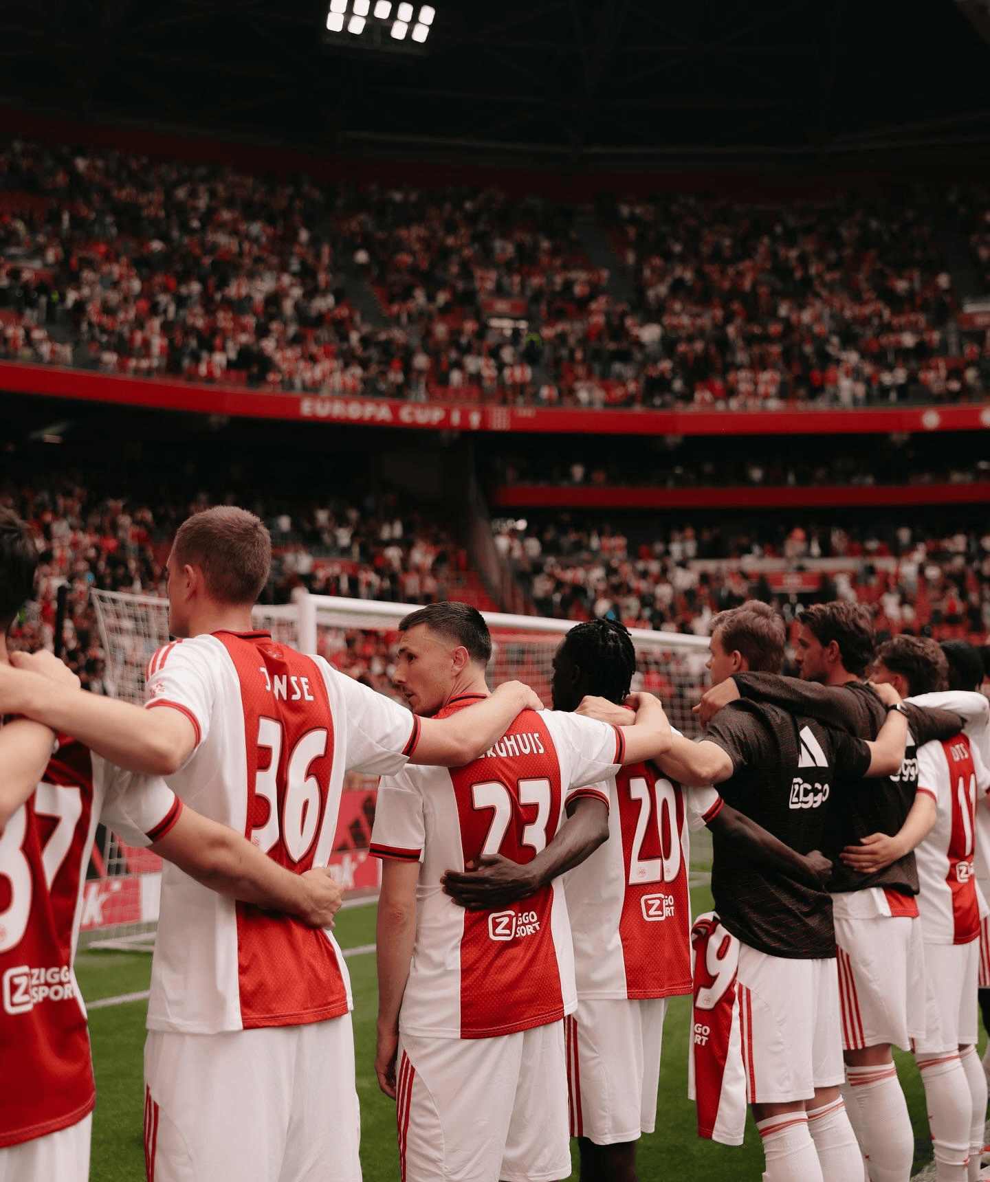 db官网官方注册-荷甲关键时刻再迎强敌，阿贾克斯门线救险，主帅态度：气氛紧张，控场能力受关注