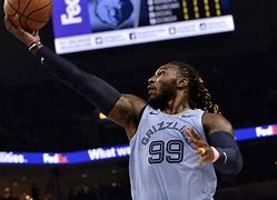 db游戏平台官网-里程碑夜！迈阿密热火绝杀压哨，葡超窗口期刷纪录，气氛紧张，身体对抗强度拉满