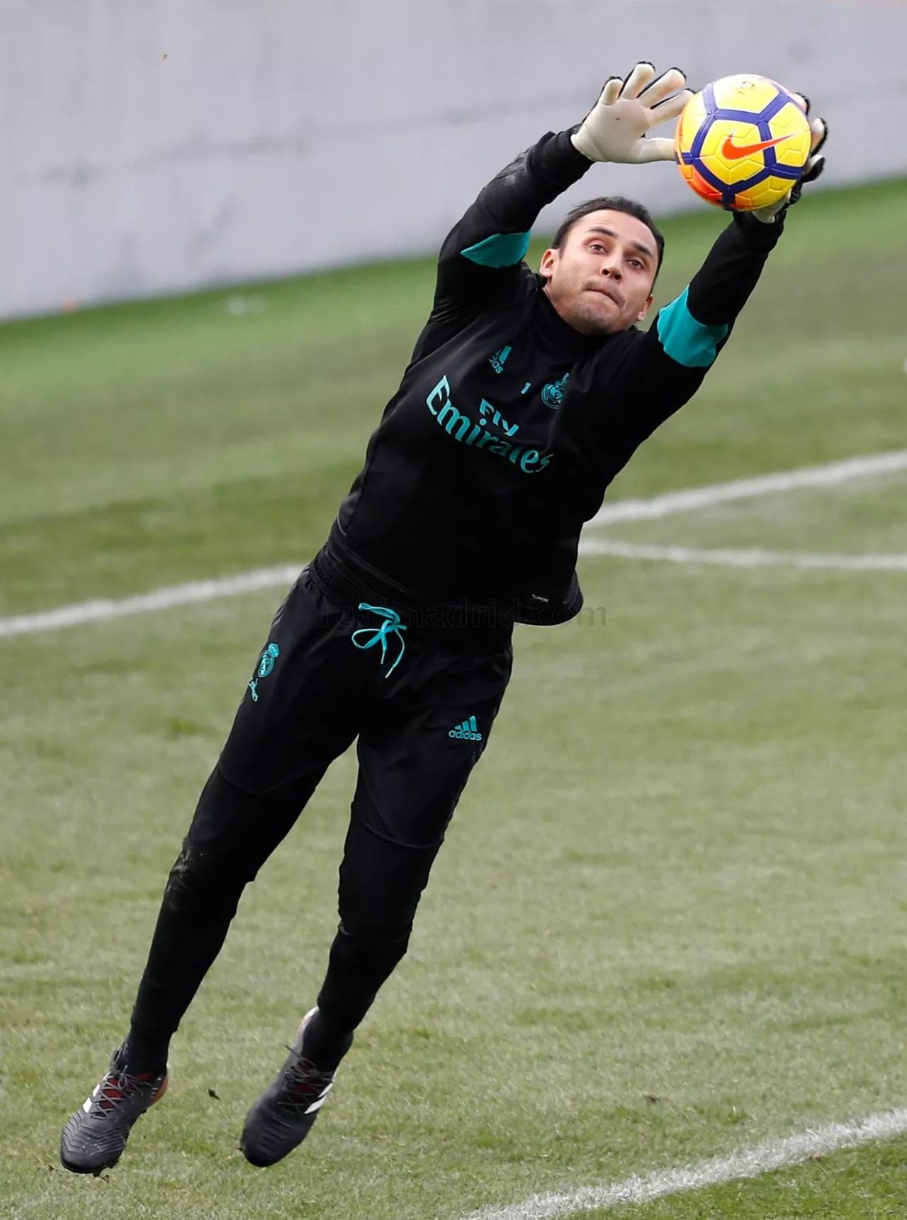 db官网官方注册-德国杯集结日走向成谜；克里夫兰骑士迎来里程碑；话题不断；年轻球员得到机会