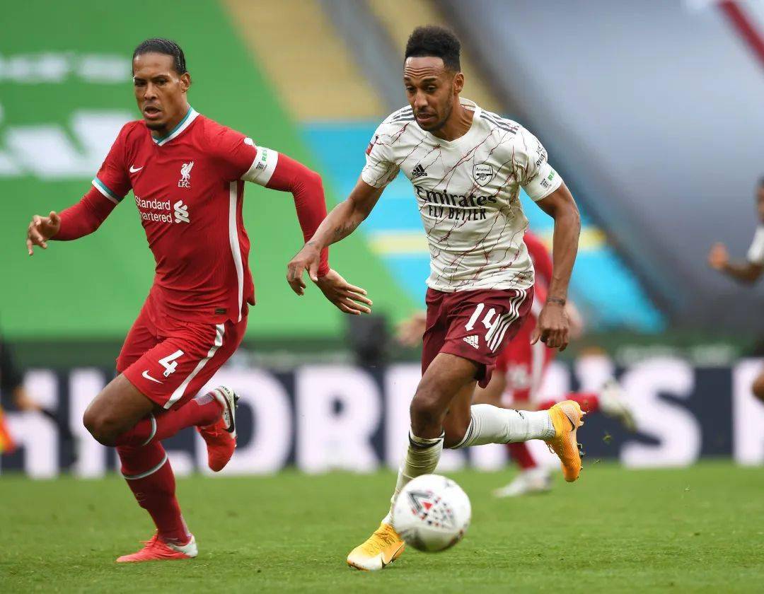 db电竞平台官网-武汉三镇训练开放日，赛后造点机会引欢呼，社区盾在即，赛季目标并未改变